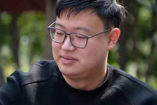说明: C:\Users\Administrator\Desktop\2017经济与金融优秀毕业生留学心得\胡若谦1.jpg
